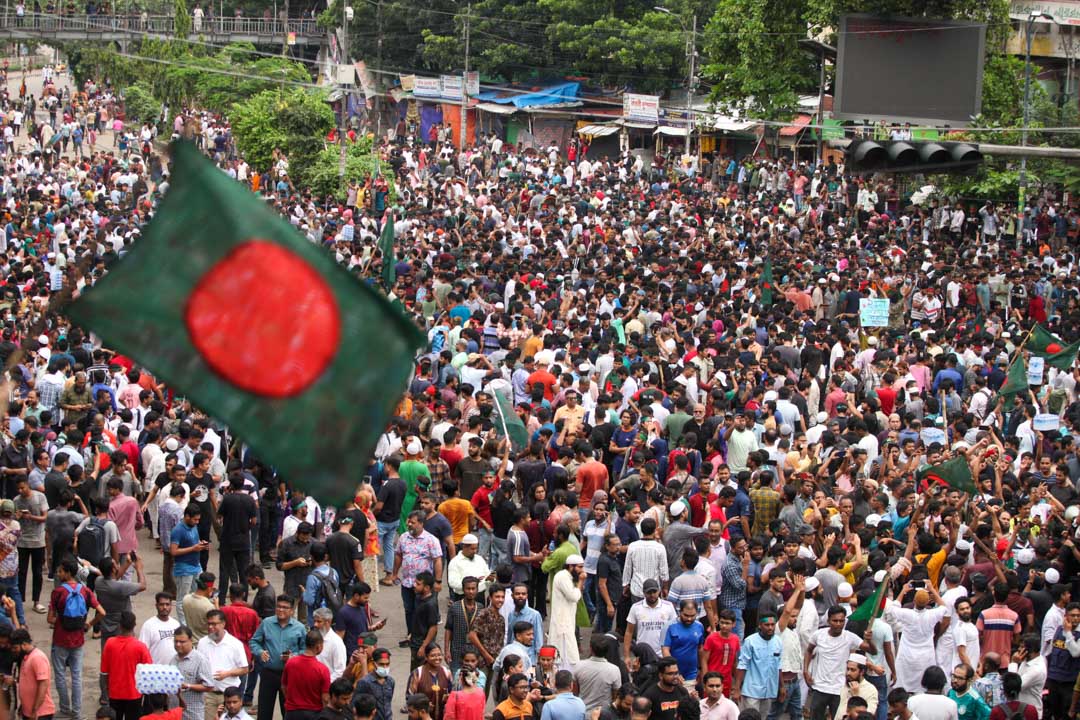 amid power reshuffle bangladesh journalists remain under attack